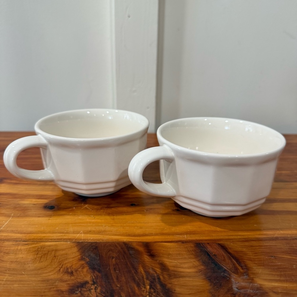 Pfaltzgraff Heritage White Mugs Set of 2